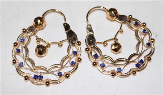 Continental gold earrings